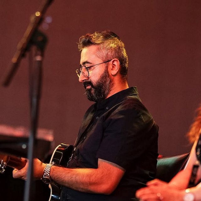 khajak_Session - Band Guitarist